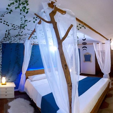 Fairy Castle Hotel Castelnuovo Don Bosco Exterior photo